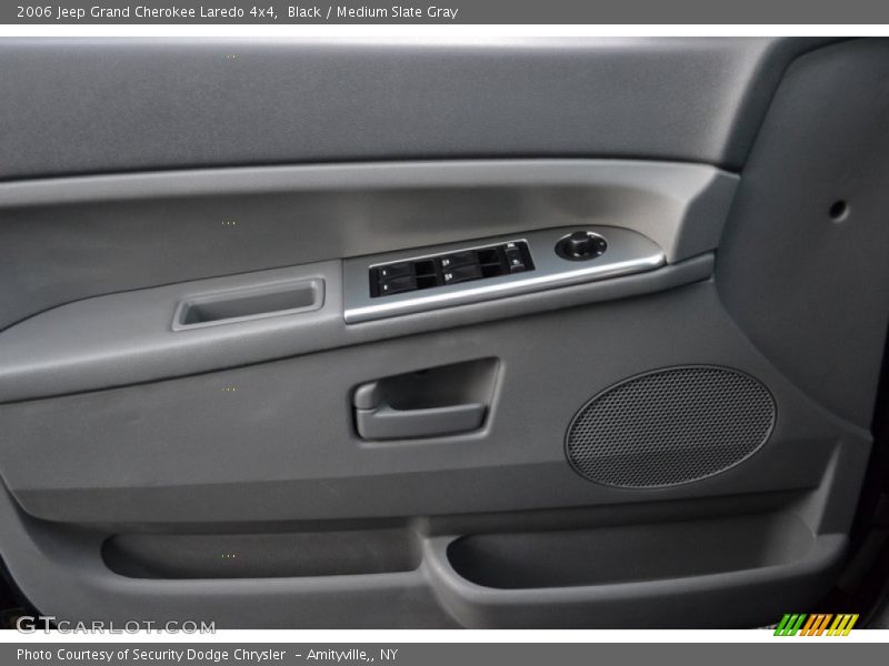 Black / Medium Slate Gray 2006 Jeep Grand Cherokee Laredo 4x4