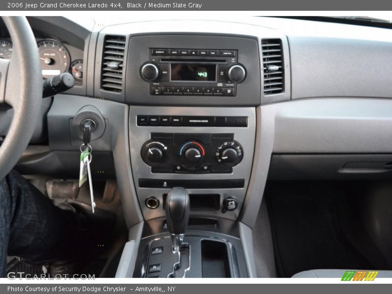 Black / Medium Slate Gray 2006 Jeep Grand Cherokee Laredo 4x4