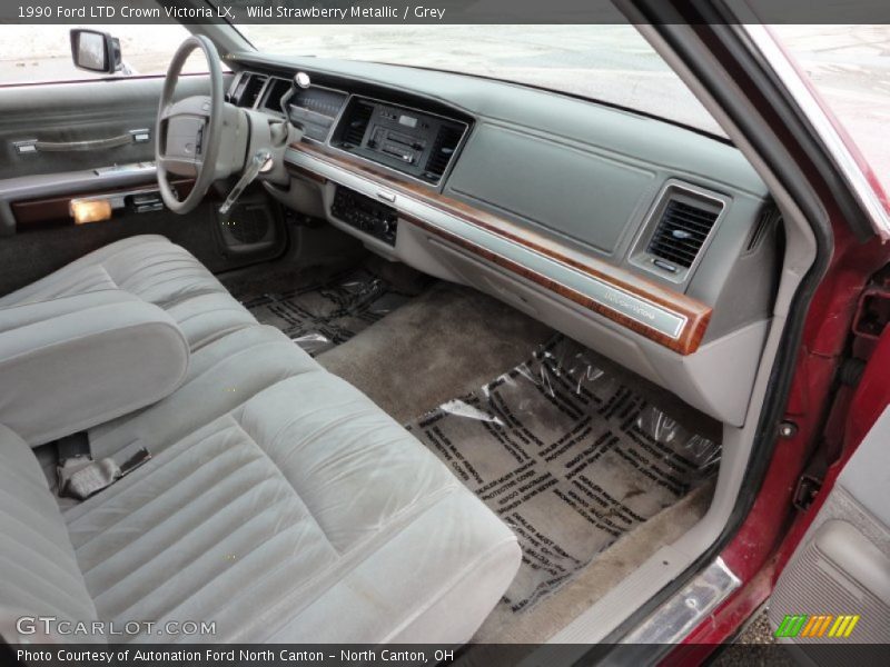 Dashboard of 1990 LTD Crown Victoria LX