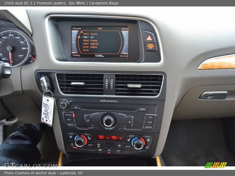 Ibis White / Cardamom Beige 2009 Audi Q5 3.2 Premium quattro