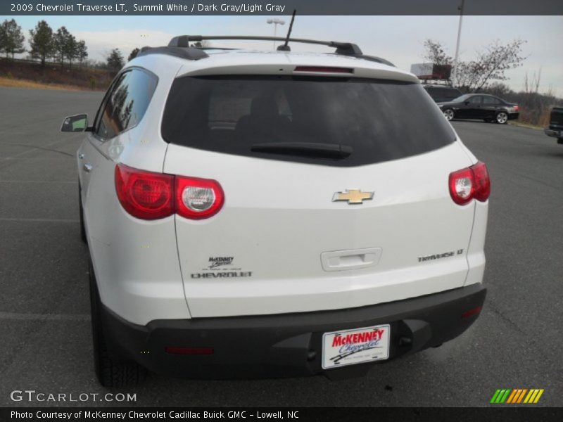 Summit White / Dark Gray/Light Gray 2009 Chevrolet Traverse LT