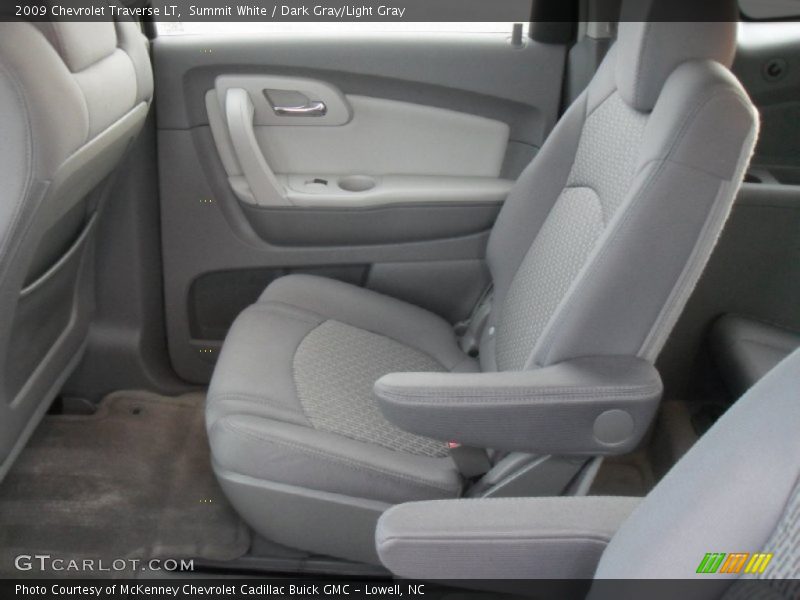 Summit White / Dark Gray/Light Gray 2009 Chevrolet Traverse LT