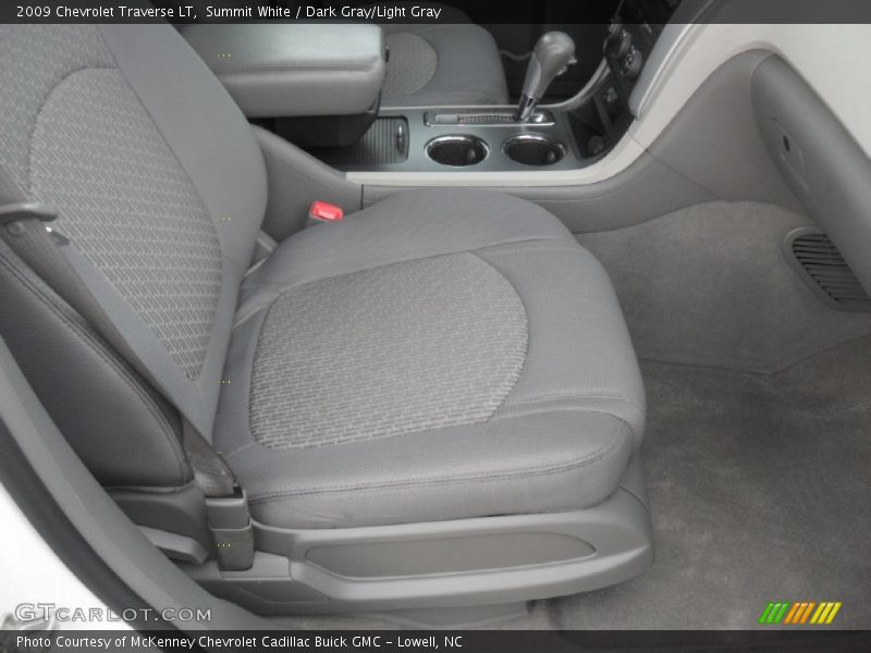 Summit White / Dark Gray/Light Gray 2009 Chevrolet Traverse LT
