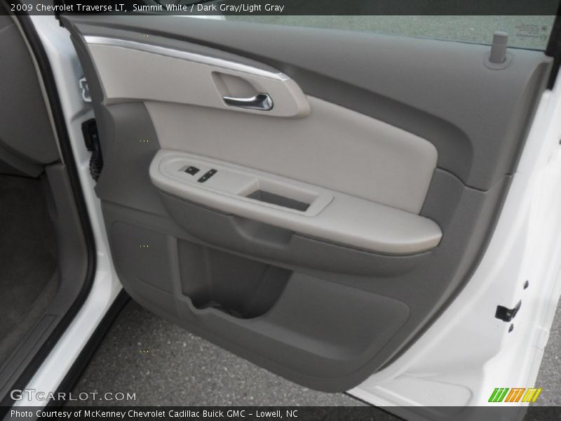Summit White / Dark Gray/Light Gray 2009 Chevrolet Traverse LT