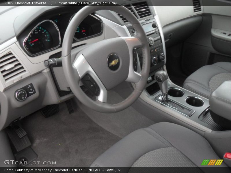 Summit White / Dark Gray/Light Gray 2009 Chevrolet Traverse LT