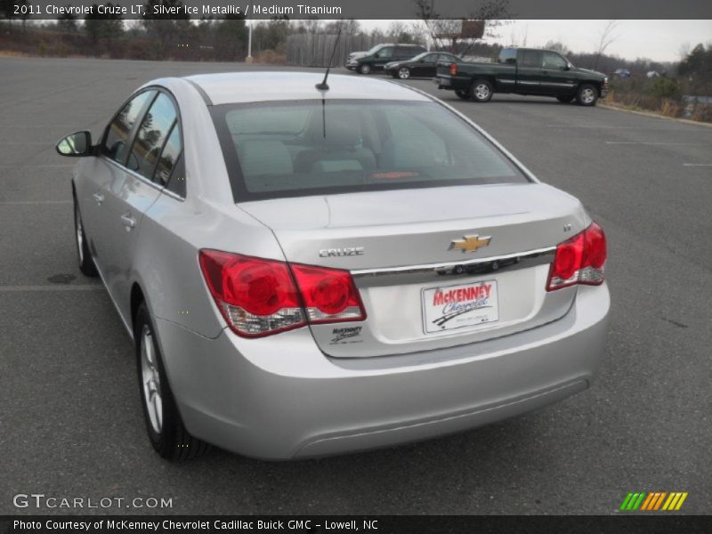 Silver Ice Metallic / Medium Titanium 2011 Chevrolet Cruze LT