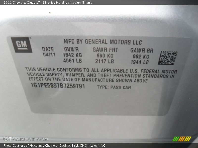Silver Ice Metallic / Medium Titanium 2011 Chevrolet Cruze LT