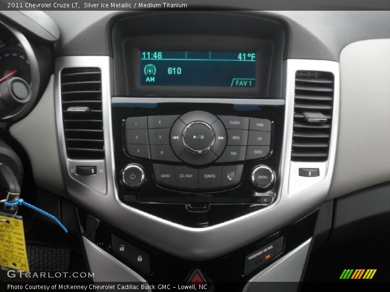 Silver Ice Metallic / Medium Titanium 2011 Chevrolet Cruze LT