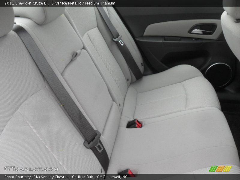 Silver Ice Metallic / Medium Titanium 2011 Chevrolet Cruze LT