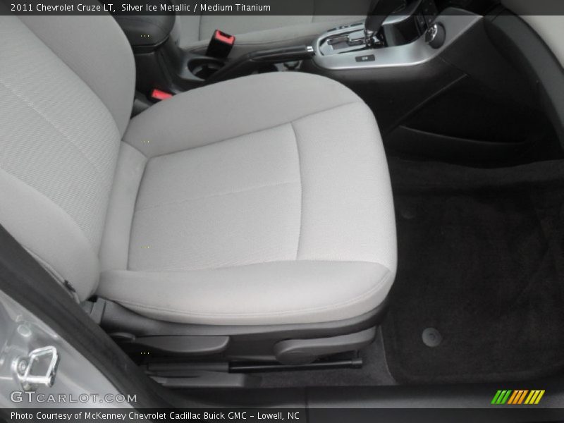 Silver Ice Metallic / Medium Titanium 2011 Chevrolet Cruze LT