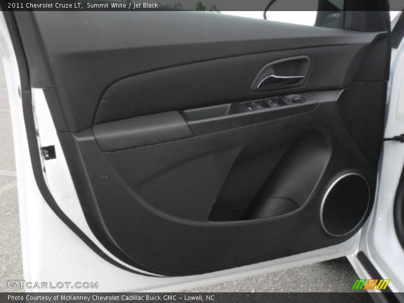 Summit White / Jet Black 2011 Chevrolet Cruze LT