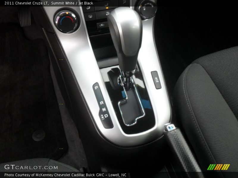 Summit White / Jet Black 2011 Chevrolet Cruze LT