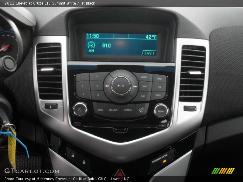 Summit White / Jet Black 2011 Chevrolet Cruze LT