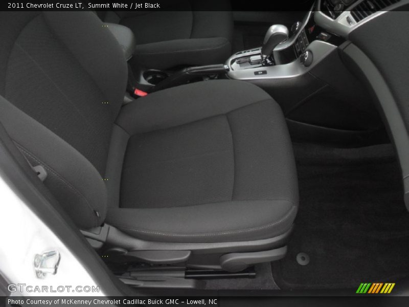 Summit White / Jet Black 2011 Chevrolet Cruze LT