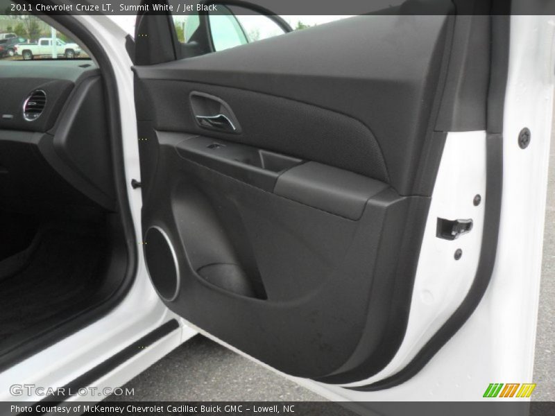 Summit White / Jet Black 2011 Chevrolet Cruze LT