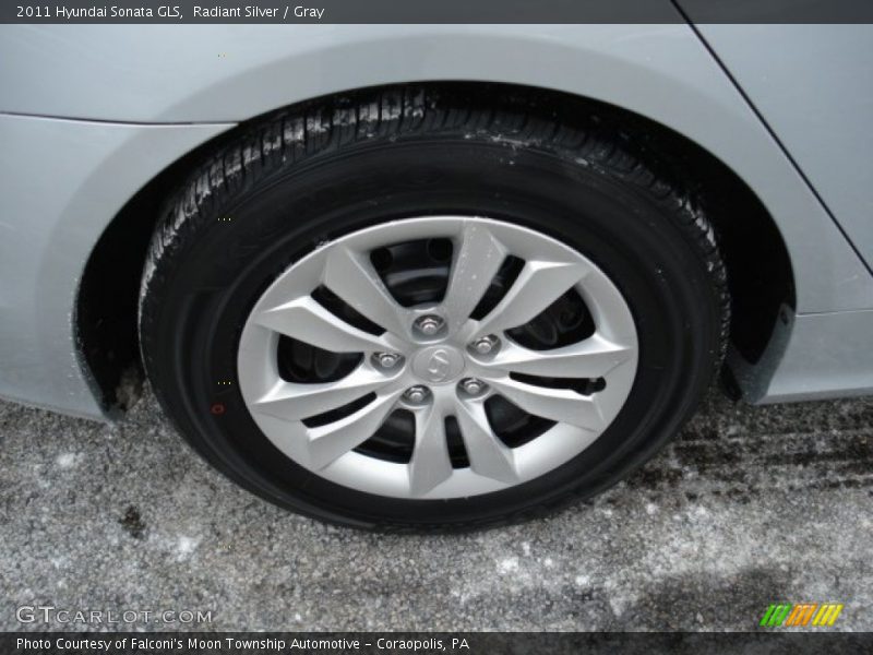 Radiant Silver / Gray 2011 Hyundai Sonata GLS