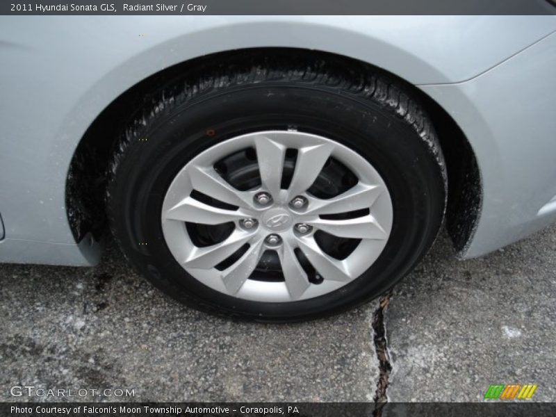 Radiant Silver / Gray 2011 Hyundai Sonata GLS
