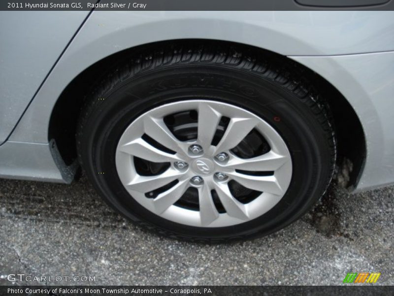 Radiant Silver / Gray 2011 Hyundai Sonata GLS