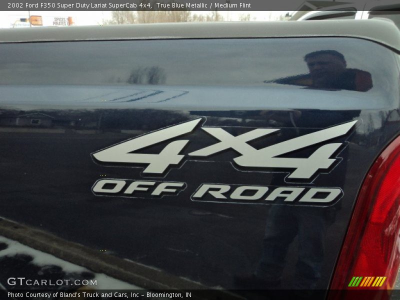  2002 F350 Super Duty Lariat SuperCab 4x4 Logo