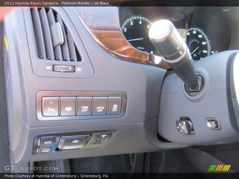 Platinum Metallic / Jet Black 2011 Hyundai Equus Signature