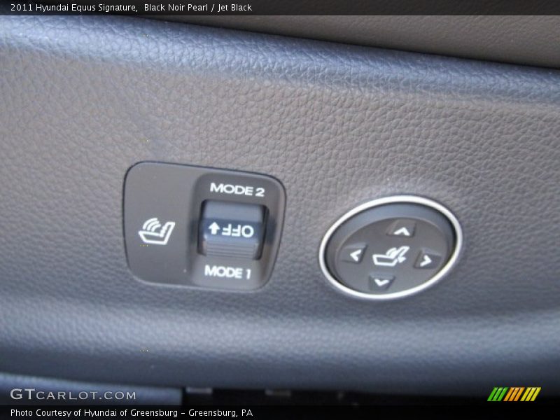 Black Noir Pearl / Jet Black 2011 Hyundai Equus Signature