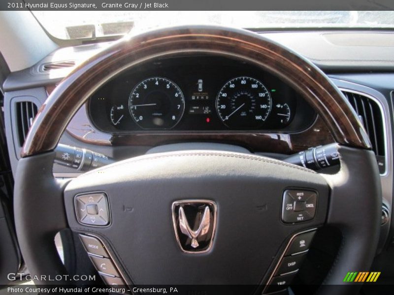  2011 Equus Signature Steering Wheel