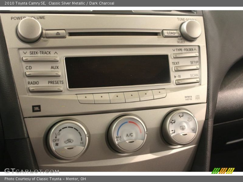 Controls of 2010 Camry SE