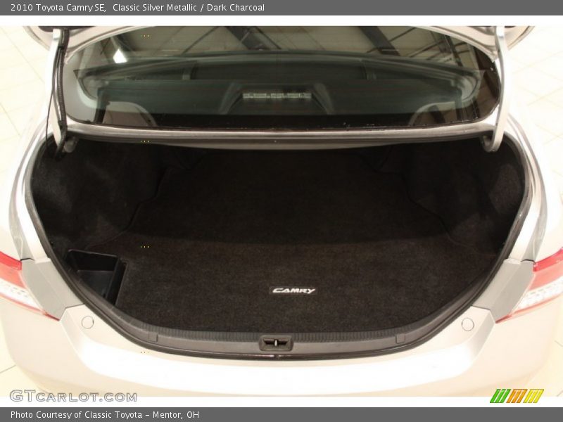 Classic Silver Metallic / Dark Charcoal 2010 Toyota Camry SE