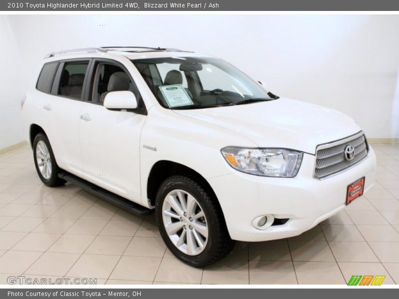 Front 3/4 View of 2010 Highlander Hybrid Limited 4WD