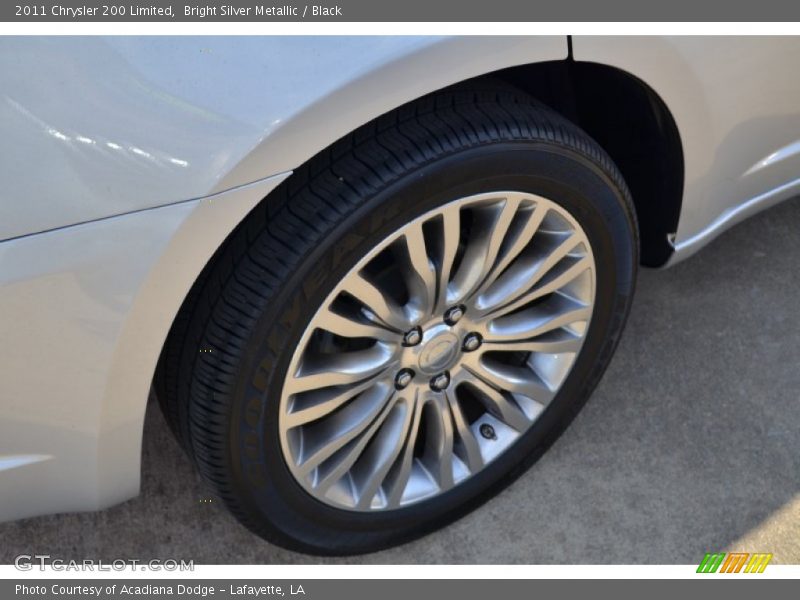 Bright Silver Metallic / Black 2011 Chrysler 200 Limited