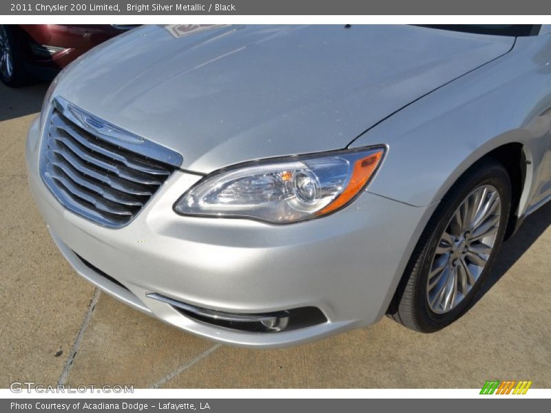 Bright Silver Metallic / Black 2011 Chrysler 200 Limited
