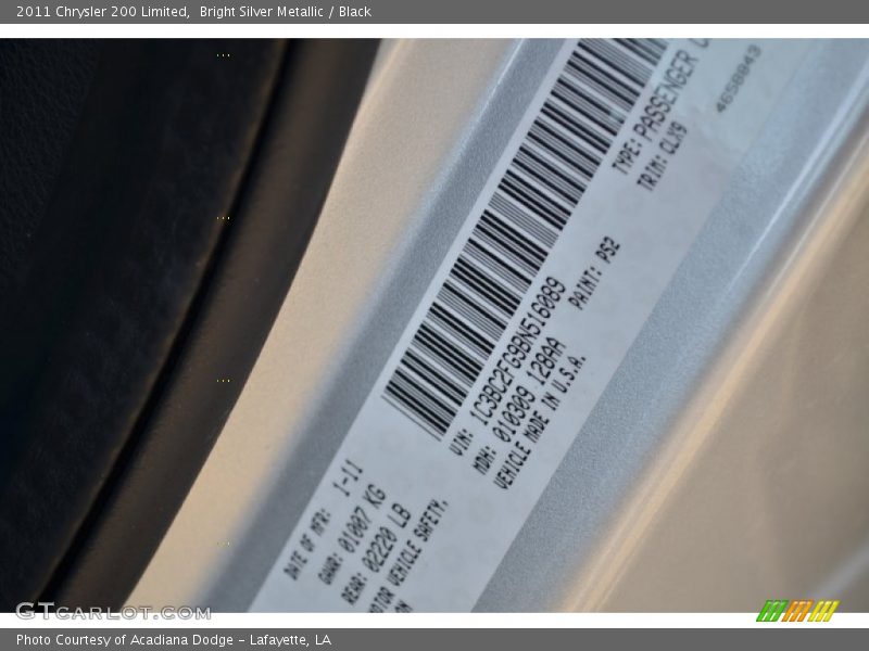 Bright Silver Metallic / Black 2011 Chrysler 200 Limited