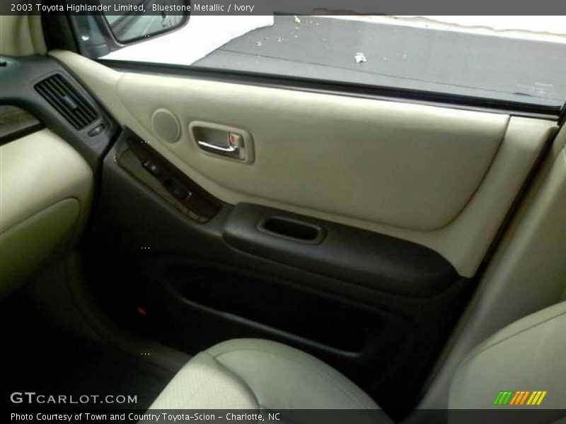 Bluestone Metallic / Ivory 2003 Toyota Highlander Limited