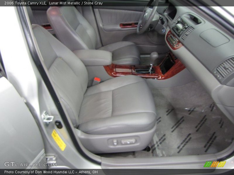 Lunar Mist Metallic / Stone Gray 2006 Toyota Camry XLE