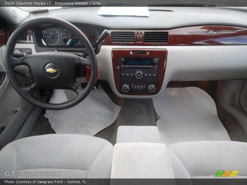 Dashboard of 2006 Impala LT