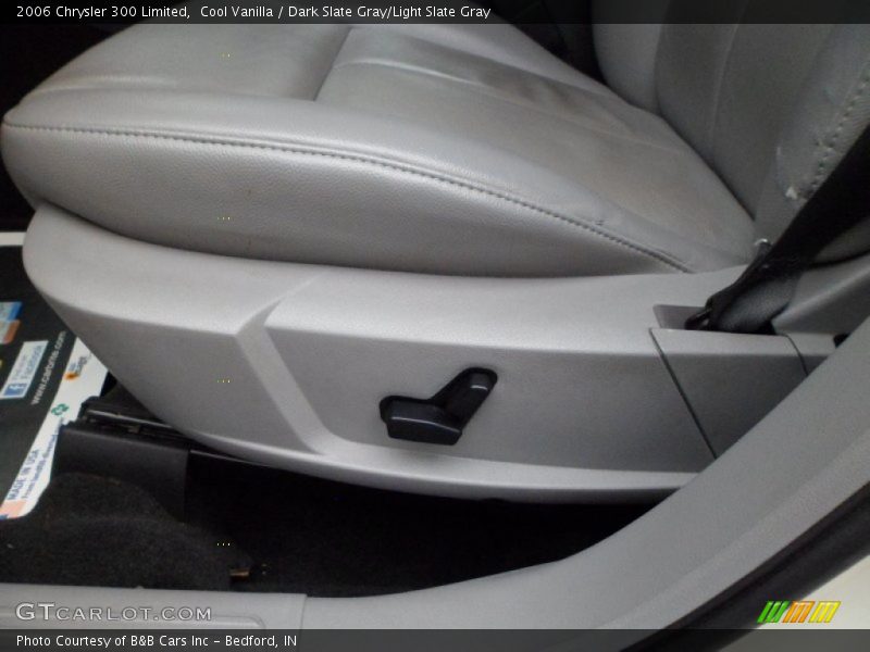 Cool Vanilla / Dark Slate Gray/Light Slate Gray 2006 Chrysler 300 Limited