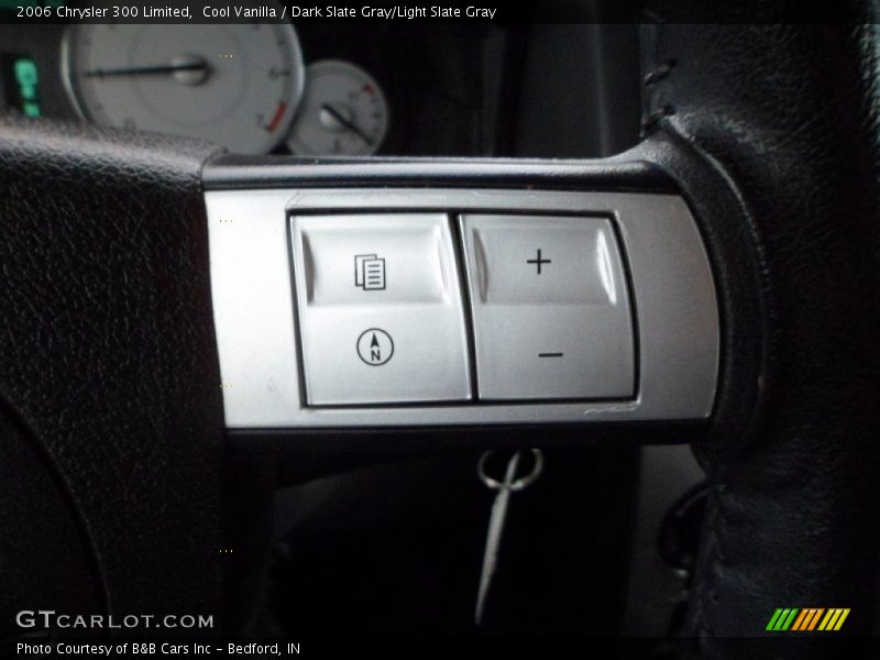 Cool Vanilla / Dark Slate Gray/Light Slate Gray 2006 Chrysler 300 Limited