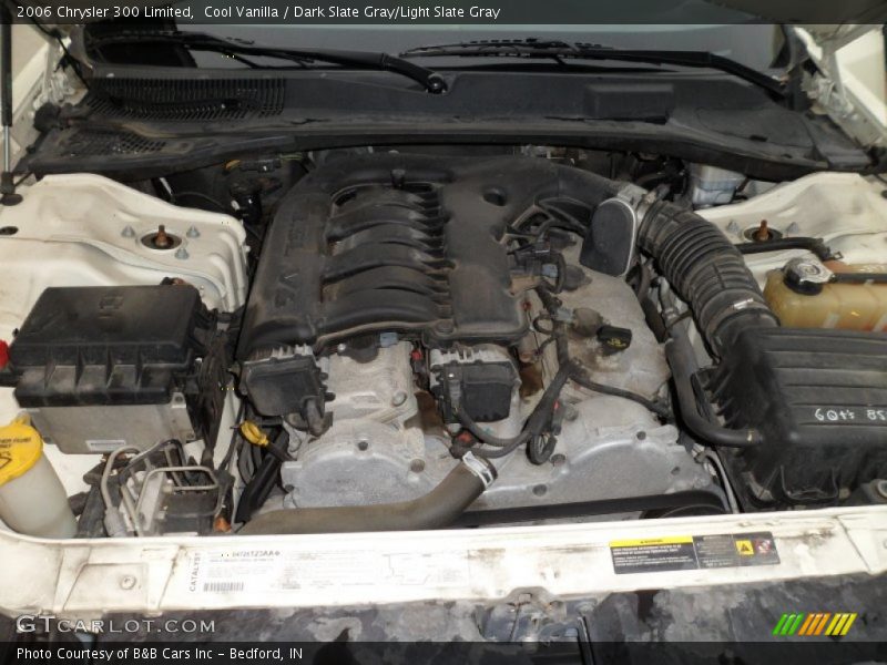 Cool Vanilla / Dark Slate Gray/Light Slate Gray 2006 Chrysler 300 Limited