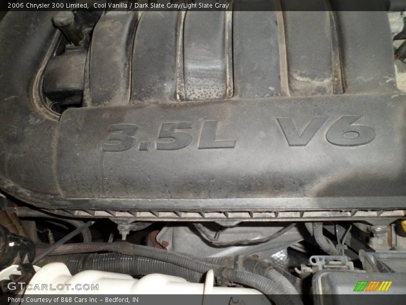 Cool Vanilla / Dark Slate Gray/Light Slate Gray 2006 Chrysler 300 Limited
