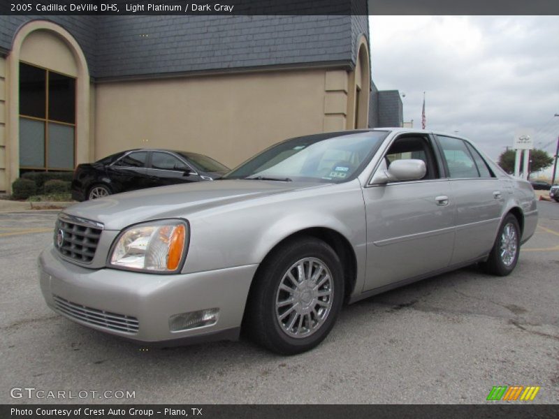 Front 3/4 View of 2005 DeVille DHS