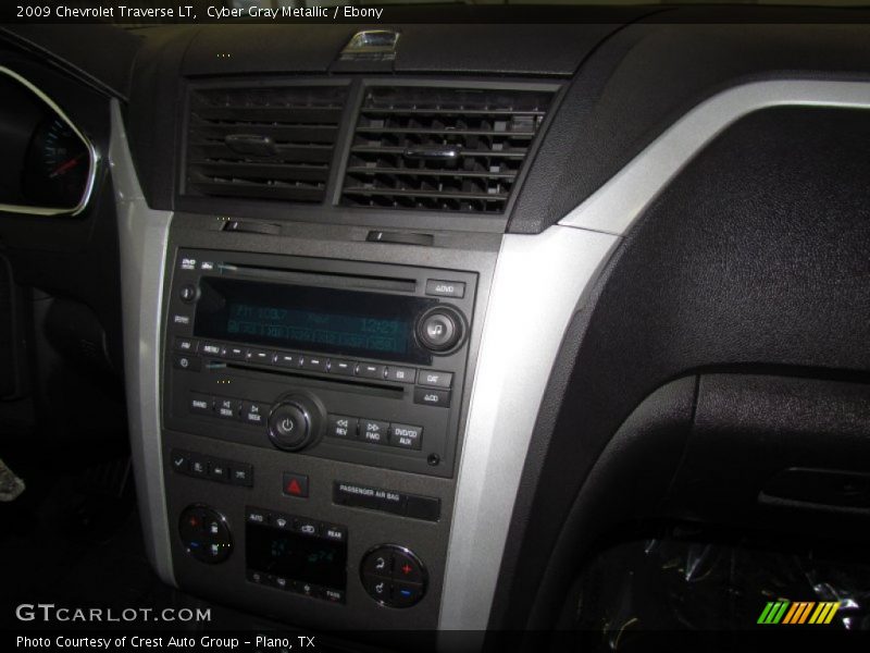 Cyber Gray Metallic / Ebony 2009 Chevrolet Traverse LT