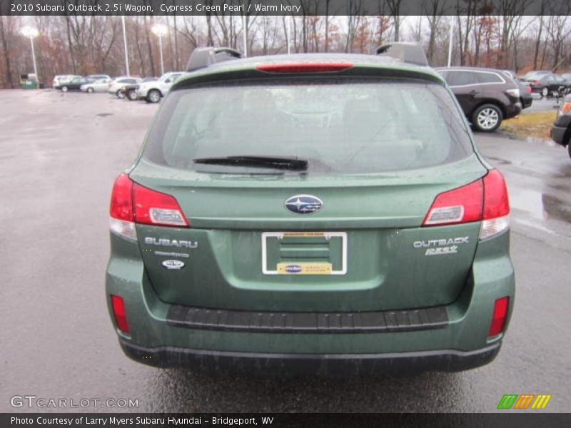 Cypress Green Pearl / Warm Ivory 2010 Subaru Outback 2.5i Wagon