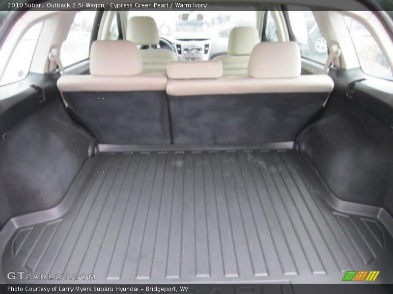 Cypress Green Pearl / Warm Ivory 2010 Subaru Outback 2.5i Wagon