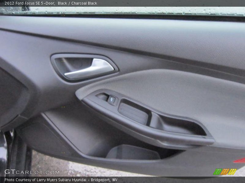 Black / Charcoal Black 2012 Ford Focus SE 5-Door