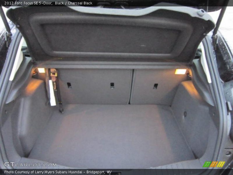 Black / Charcoal Black 2012 Ford Focus SE 5-Door