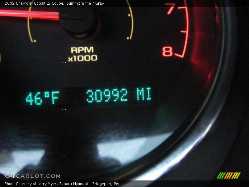 Summit White / Gray 2009 Chevrolet Cobalt LS Coupe