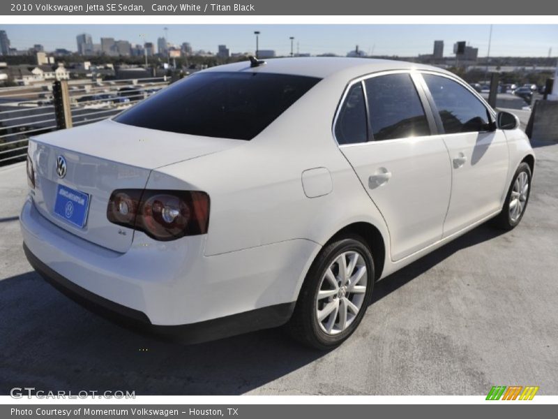 Candy White / Titan Black 2010 Volkswagen Jetta SE Sedan