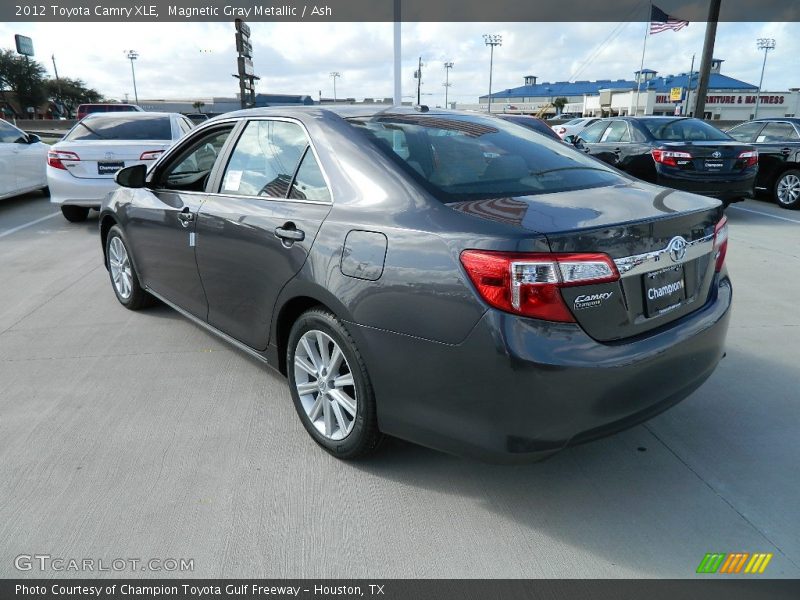 Magnetic Gray Metallic / Ash 2012 Toyota Camry XLE