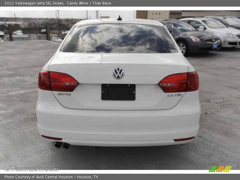 Candy White / Titan Black 2012 Volkswagen Jetta SEL Sedan