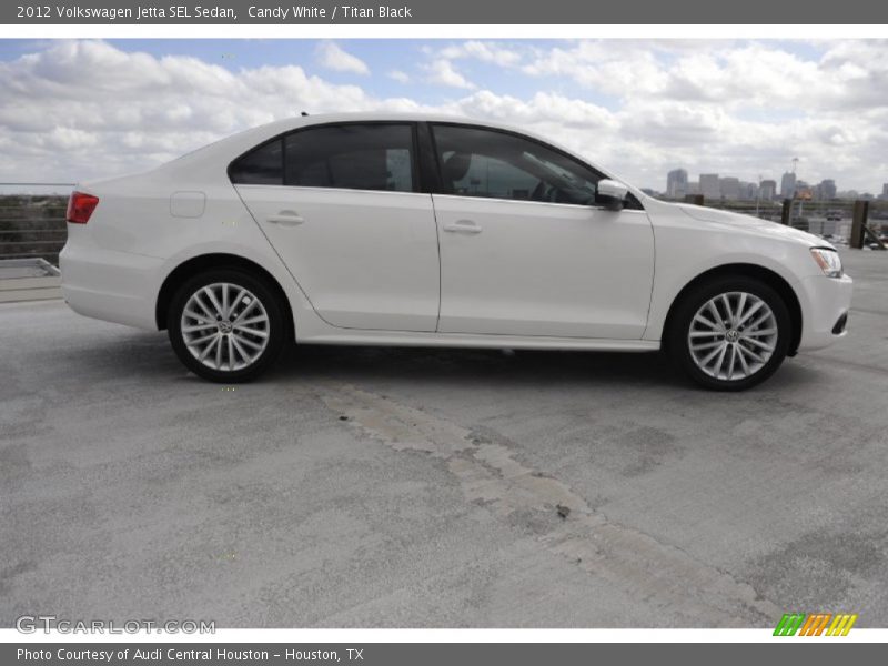 Candy White / Titan Black 2012 Volkswagen Jetta SEL Sedan